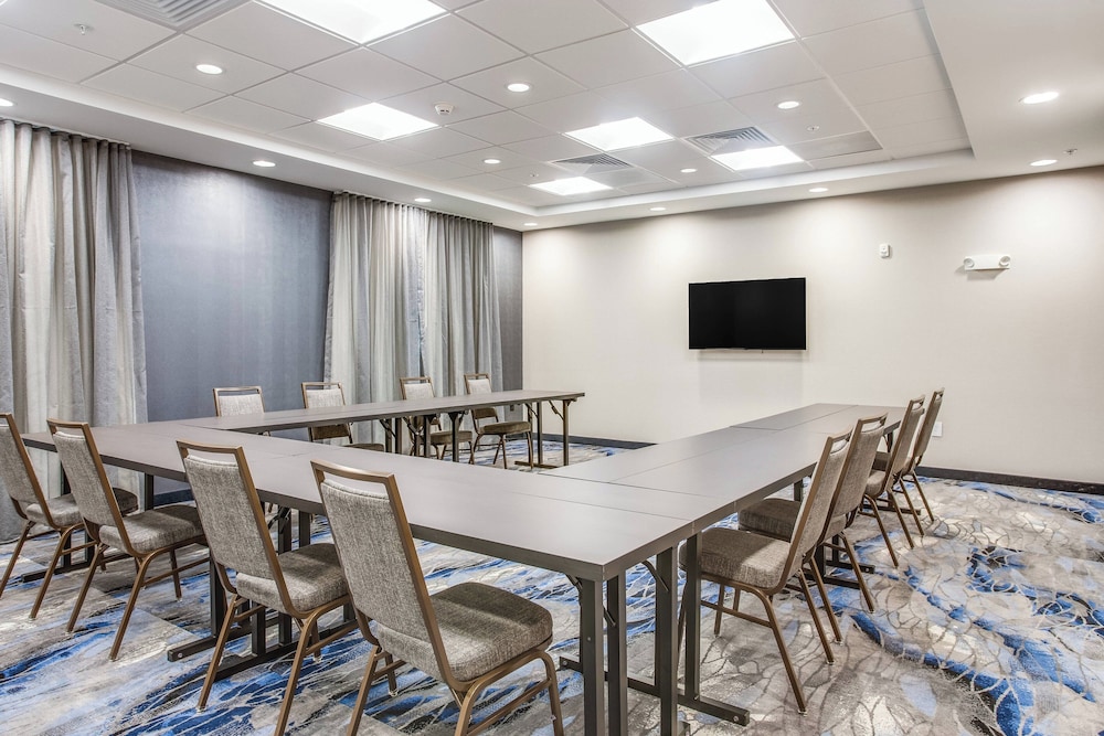 Fairfield Inn & Suites by Marriott Rolla - photo 30