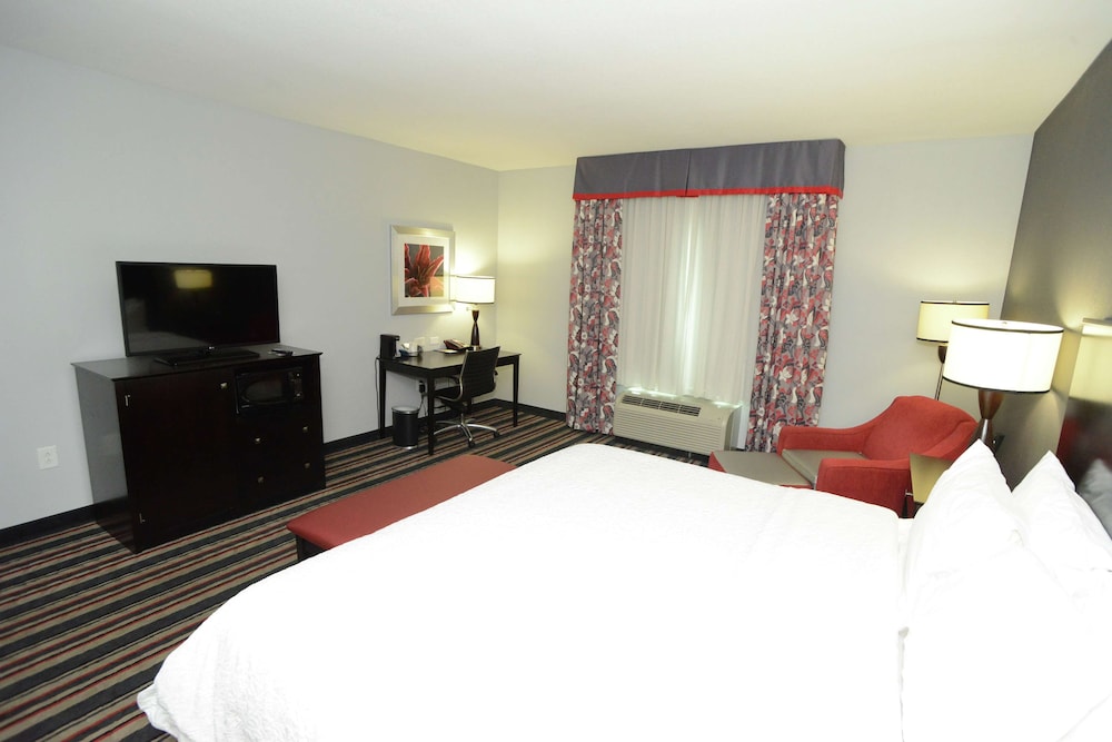 Hampton Inn & Suites Albany At Albany Mall - photo 25