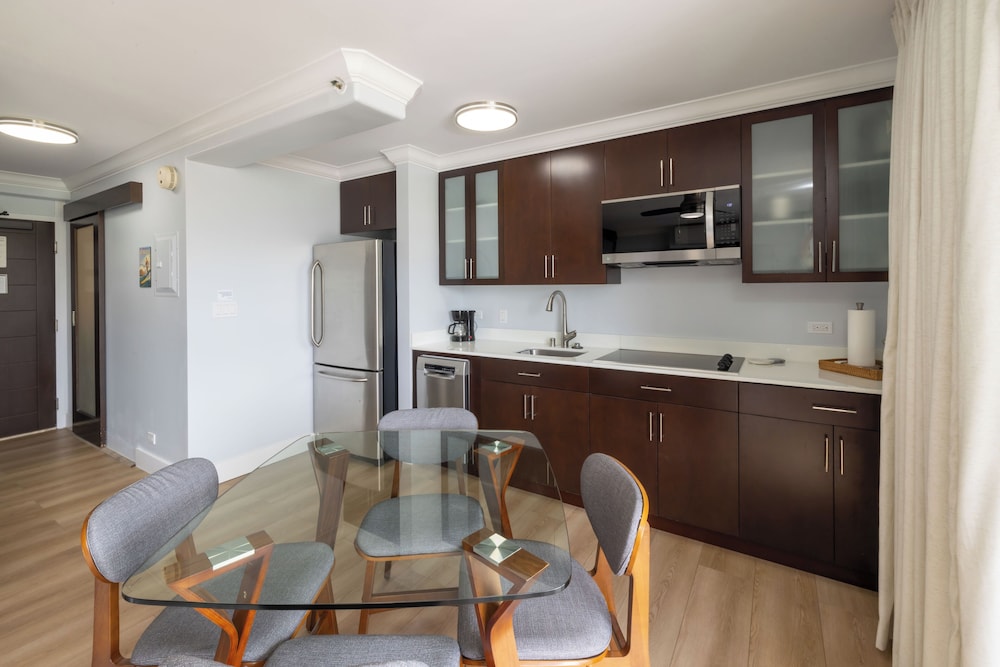 Regency on Beachwalk Waikiki by OUTRIGGER - photo 26