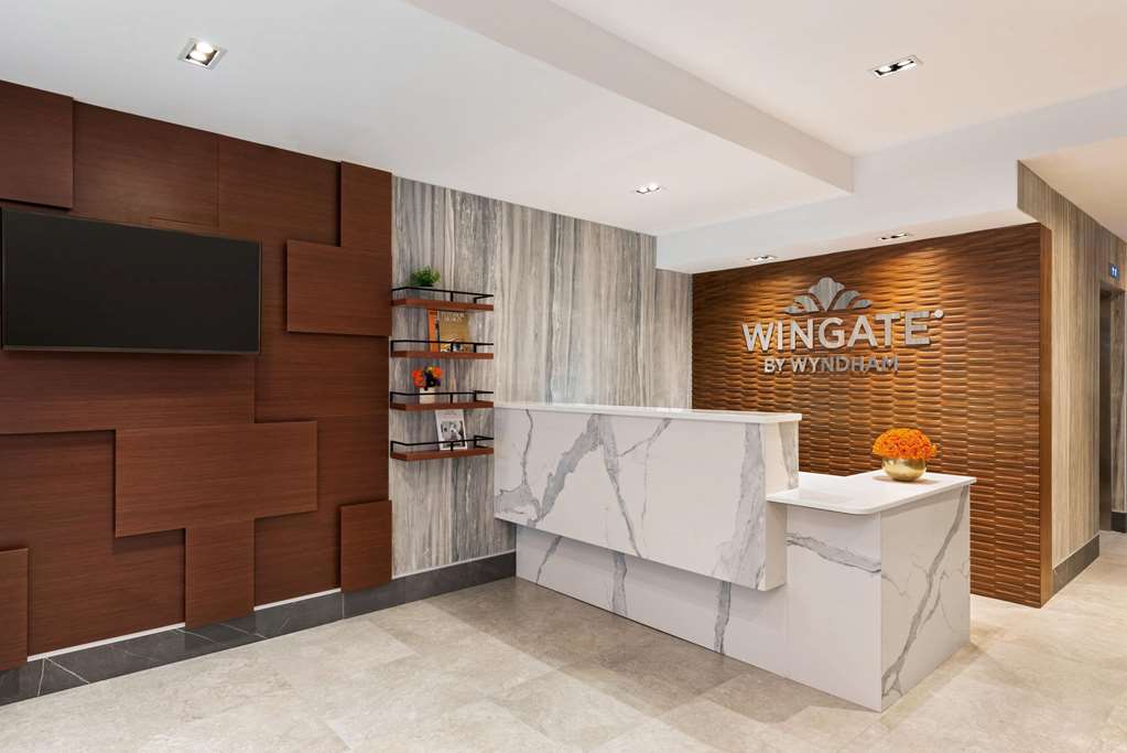 Wingate by Wyndham New York Midtown South 5th Ave - photo 9