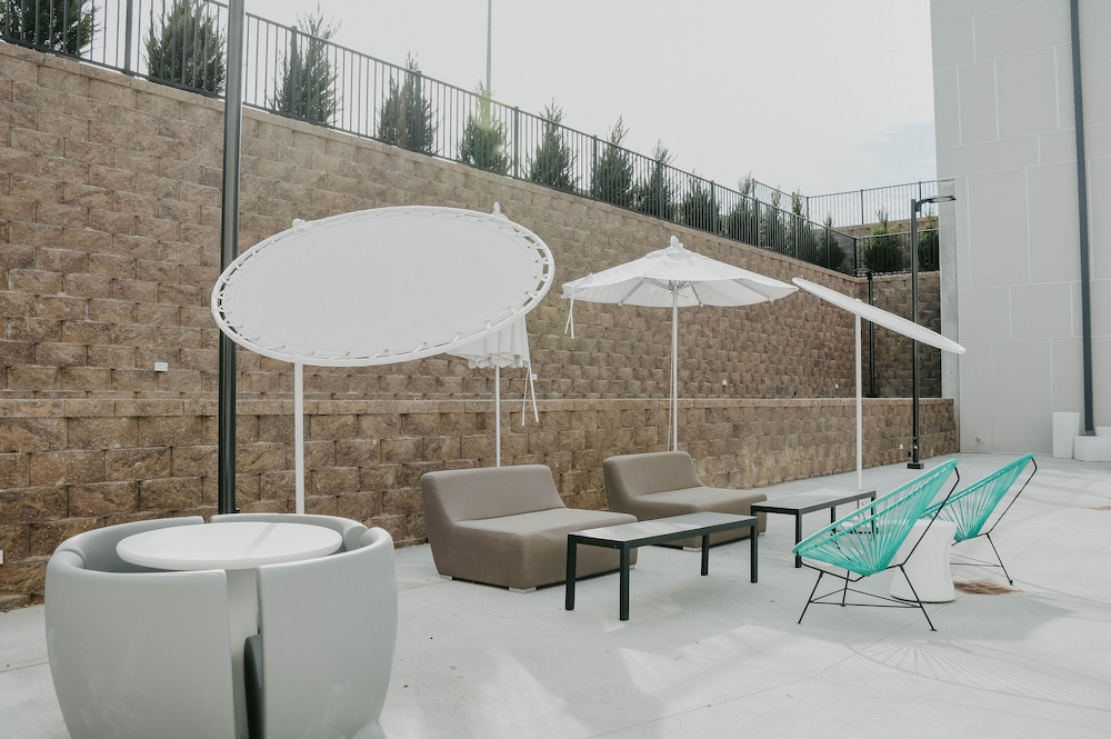Aloft Omaha West - photo 46