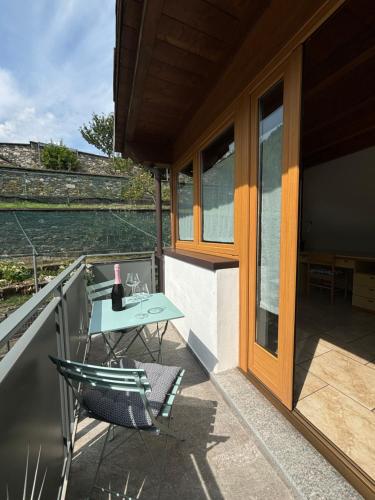 Two bedroom apartment with garage Larihome A56 — 4-Star Luxury Hotel in Dongo, Italy