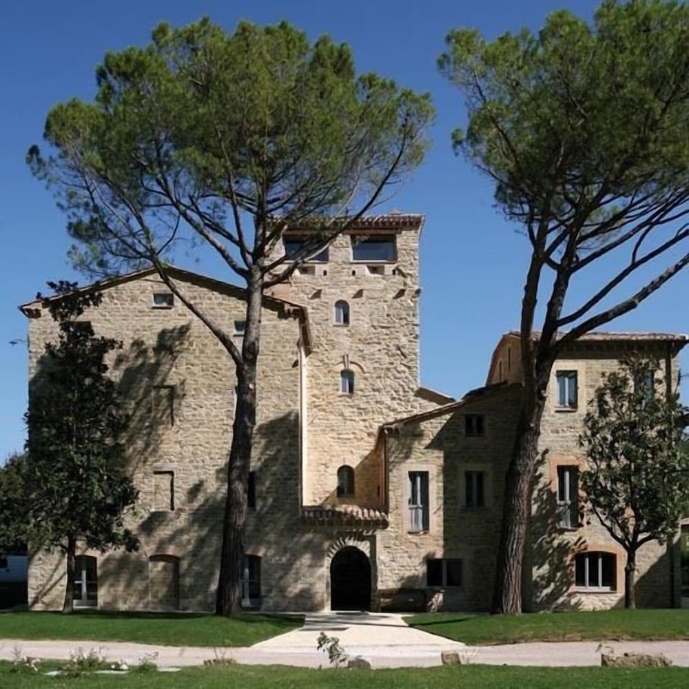 Borgo Hotel Le Terre del Verde — hotel in Gualdo Tadino
