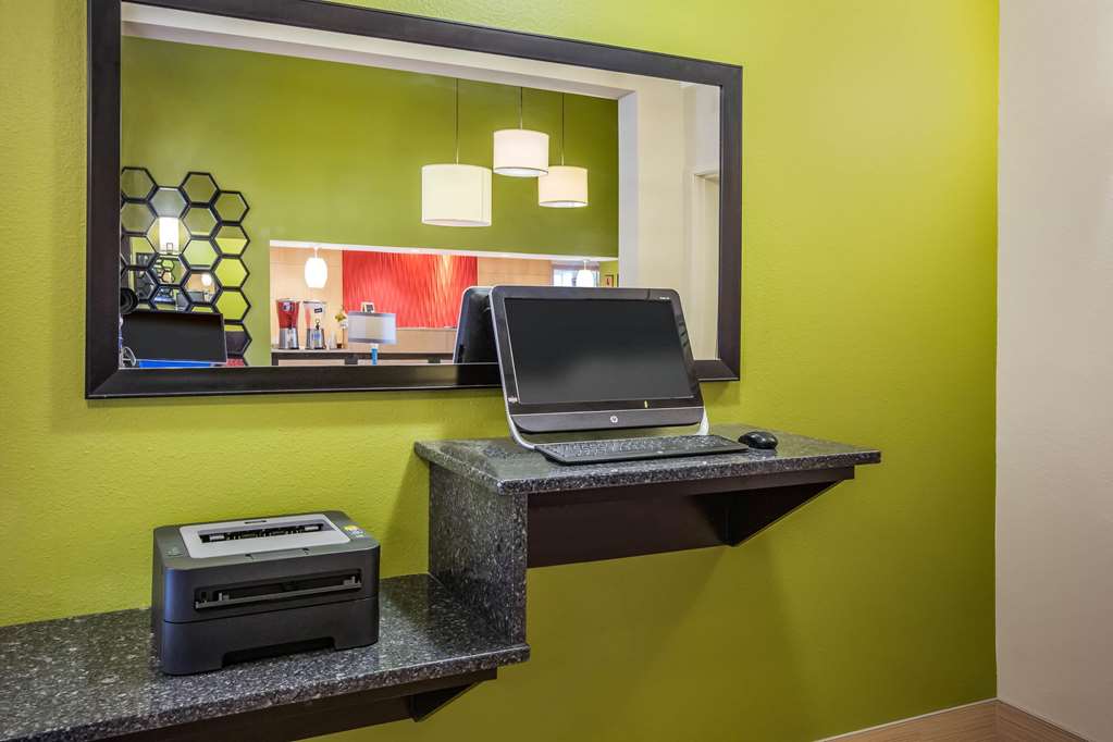 La Quinta Inn & Suites by Wyndham North Platte - photo 38