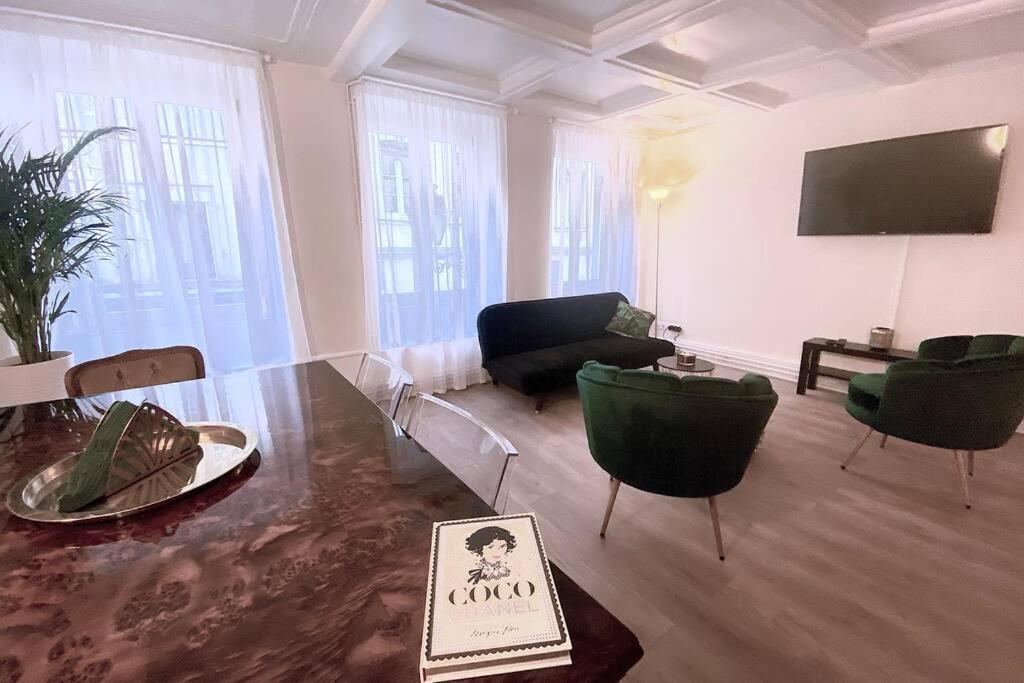 SPA de charme 6 pers avec Jacuzzi & Sauna privatifs au coeur de ville Esprit Coco — hotel in Mulhouse