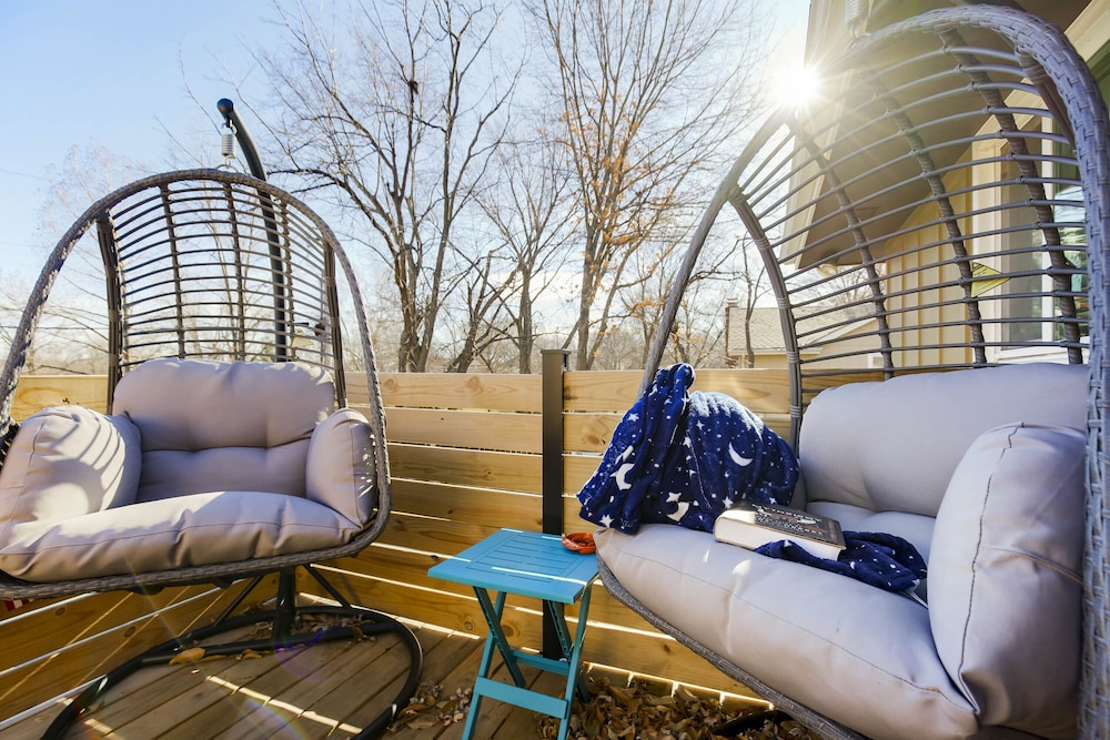 Becky & Marvels 420 Stay - photo 18