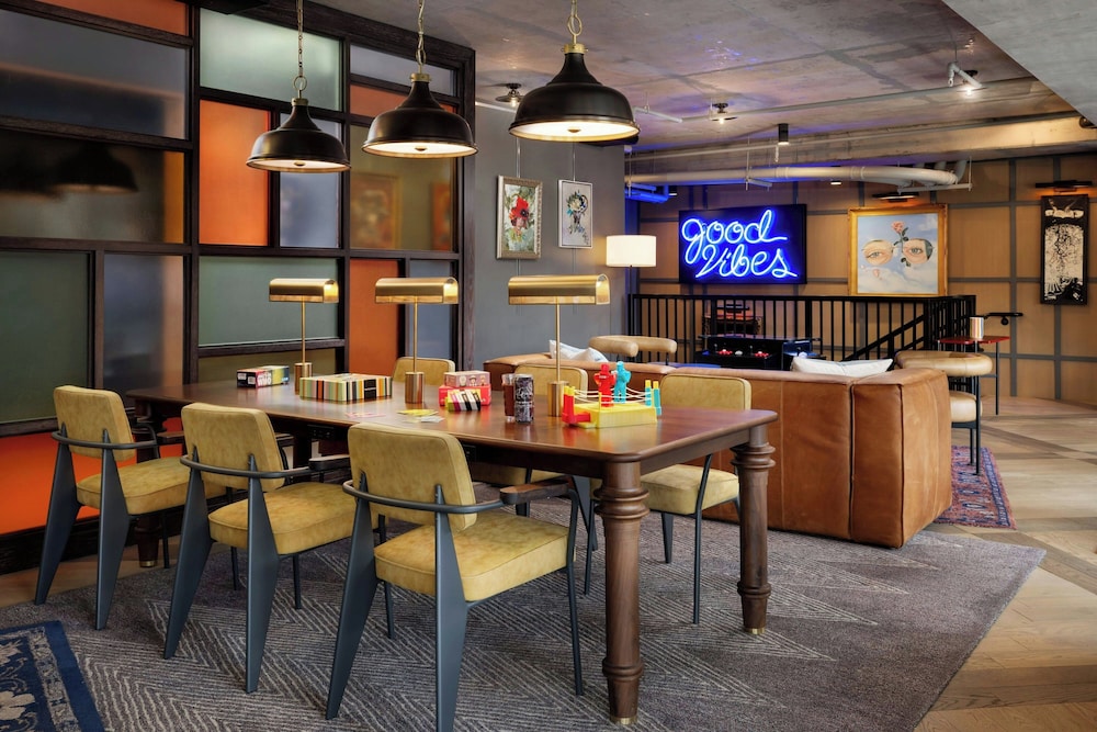 Moxy Asheville Downtown - photo 9
