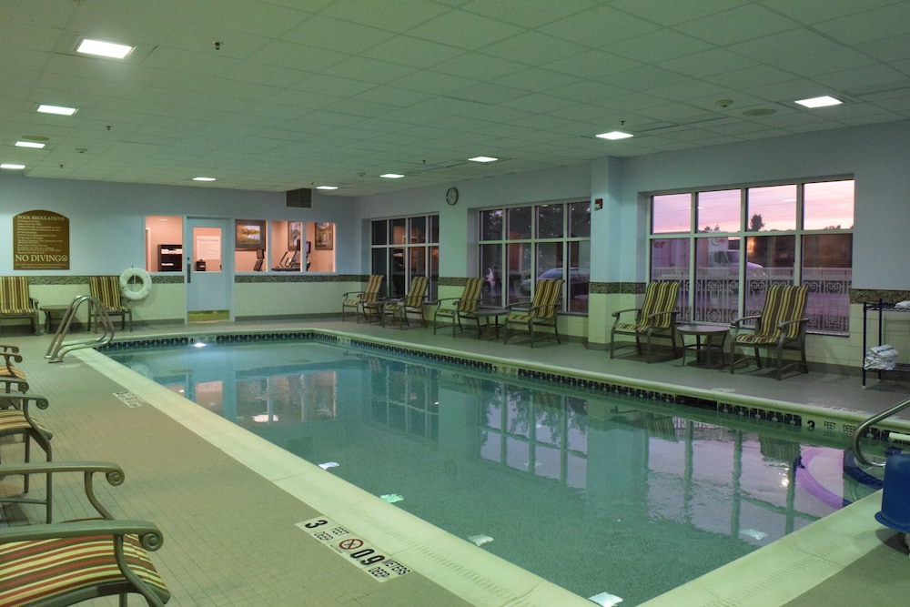 Holiday Inn Express Hotel & Suites Watertown Thousand Island by IHG - photo 29