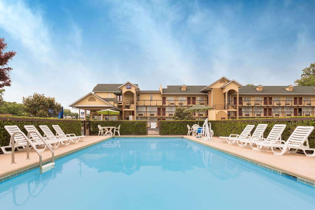Baymont by Wyndham Sevierville Pigeon Forge - photo 4