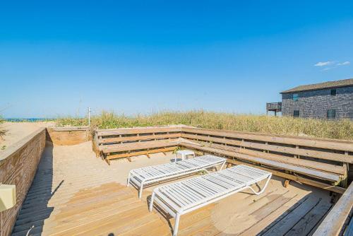 Coleman's Beach Front Inn - photo 36