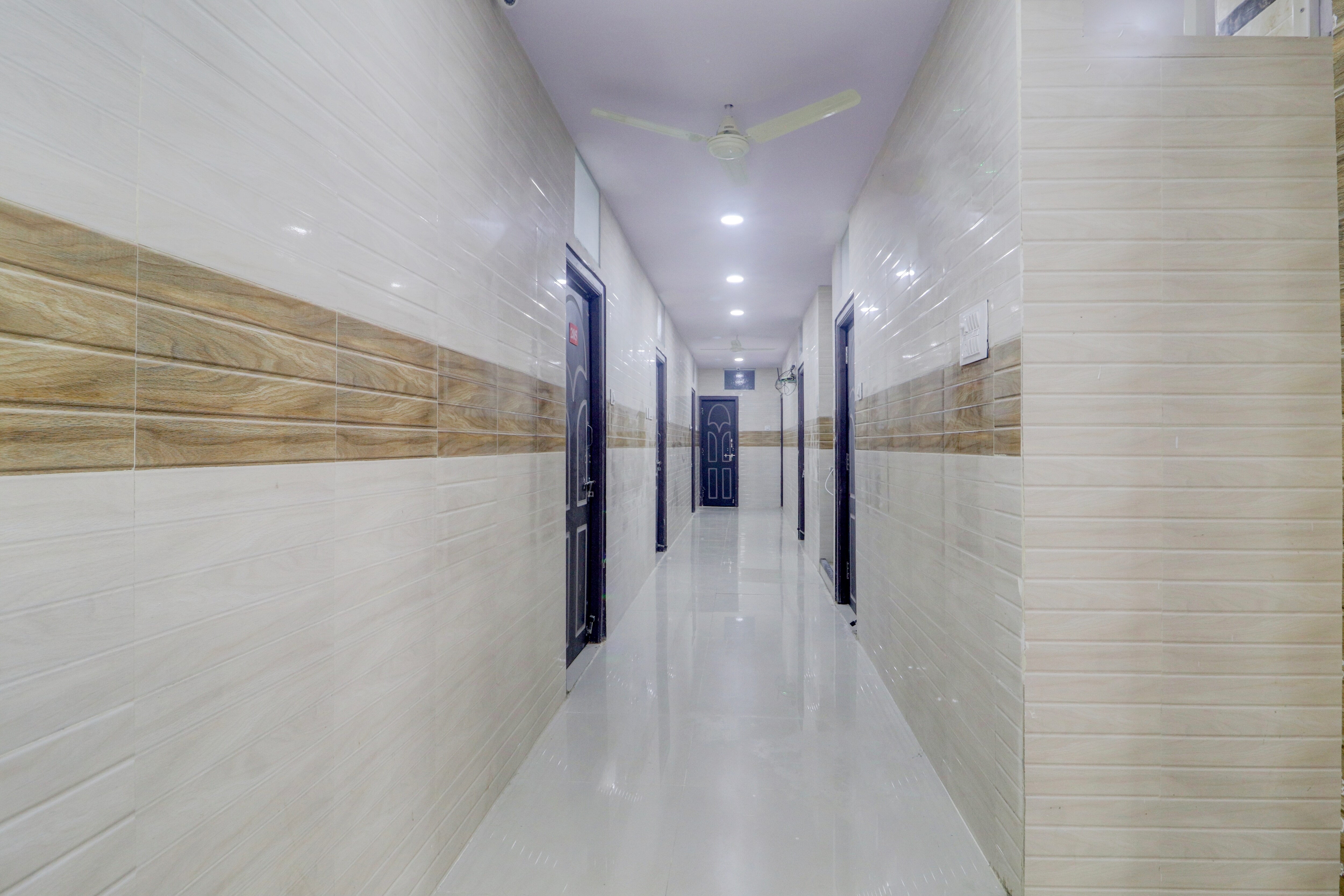 Hotel O New Hotel Aroma Classic — 4-Star Luxury Hotel in Hyderabad, India