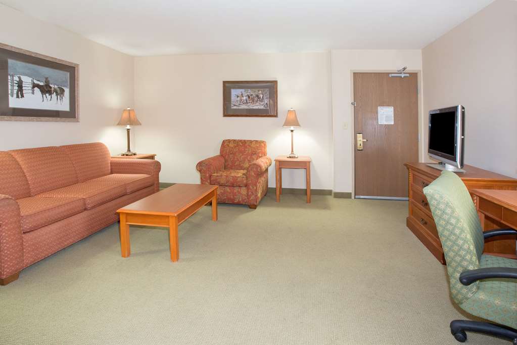 AmericInn by Wyndham Laramie Near University of Wyoming - photo 33