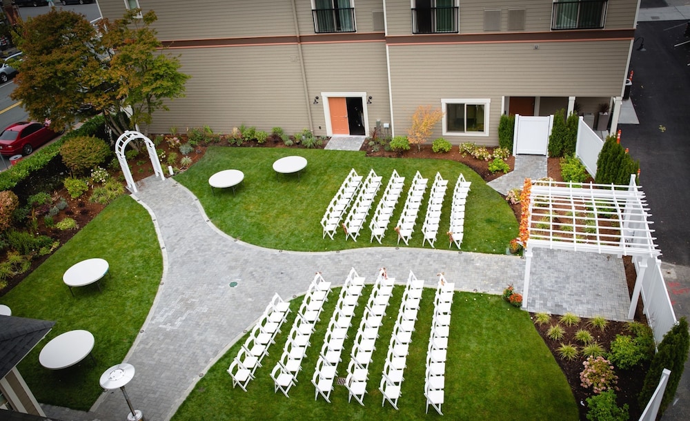 Majestic Inn & Spa - photo 107