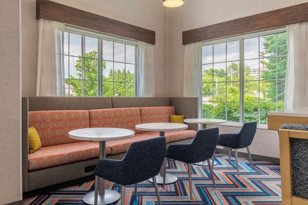 Hampton Inn by Hilton Manchester - photo 44