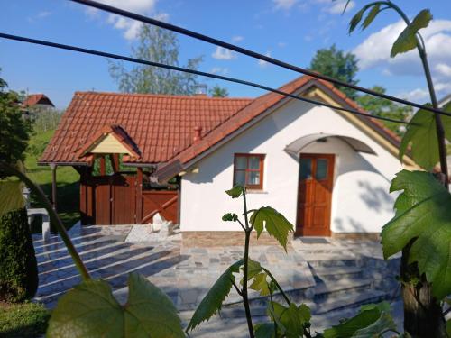 Apartma Zidanca Bele — 4-Star Luxury Hotel in Dolenjske Toplice, Slovenia