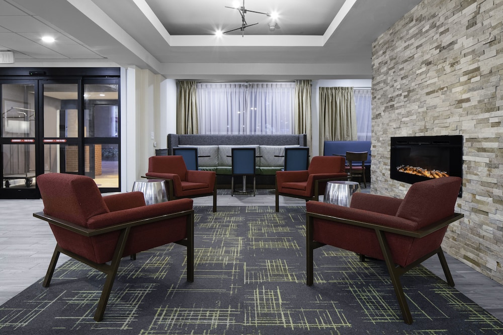 Hampton Inn by Hilton Concord Bow - photo 4