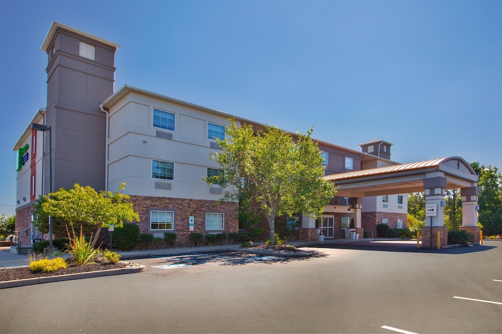 Holiday Inn Express & Suites Absecon Atlantic City by IHG - photo 44