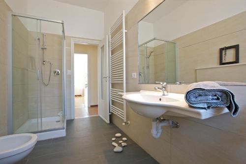 Casa Limoni — 4-Star Luxury Hotel in Cannero Riviera, Italy