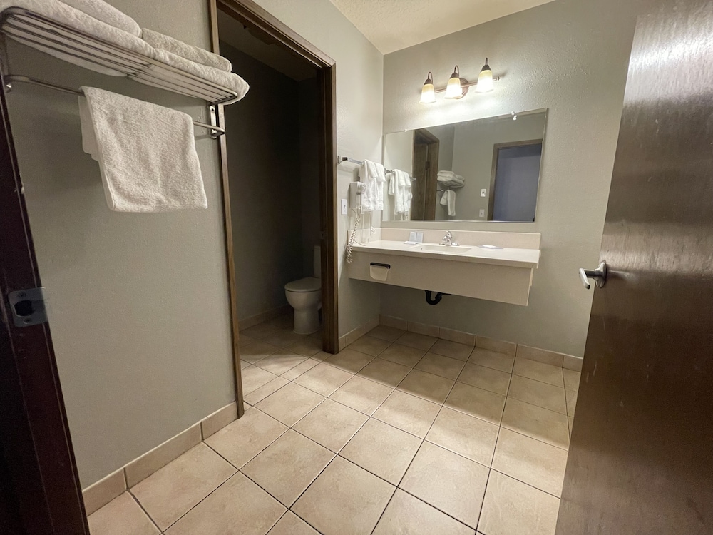 Sunnyside Inn & Suites - photo 72