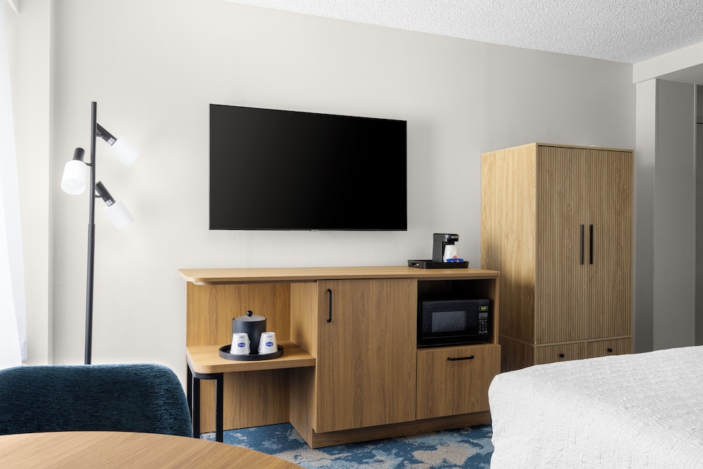 Hampton Inn Miami Airport West - photo 10