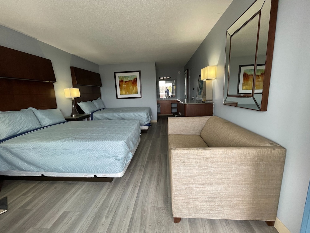 Lamplighter Inn By OYO Charlotte Airport Area - photo 22
