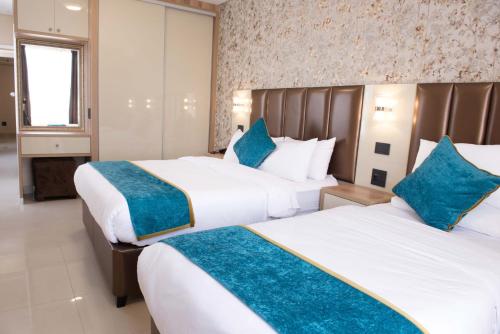 Britannia Hotel — hotel in Durban