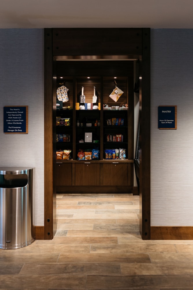 Revel Hotel Des Moines Urbandale Tapestry Collection by Hilton - photo 109