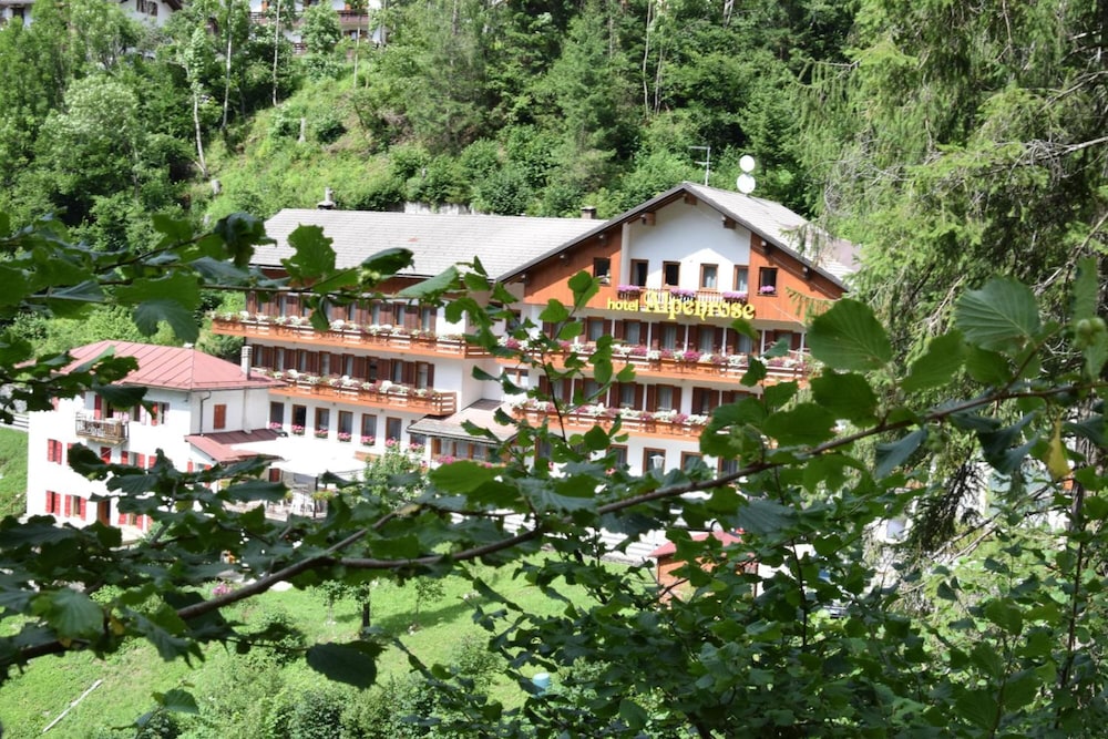 Hotel Alpenrose — hotel in Alleghe