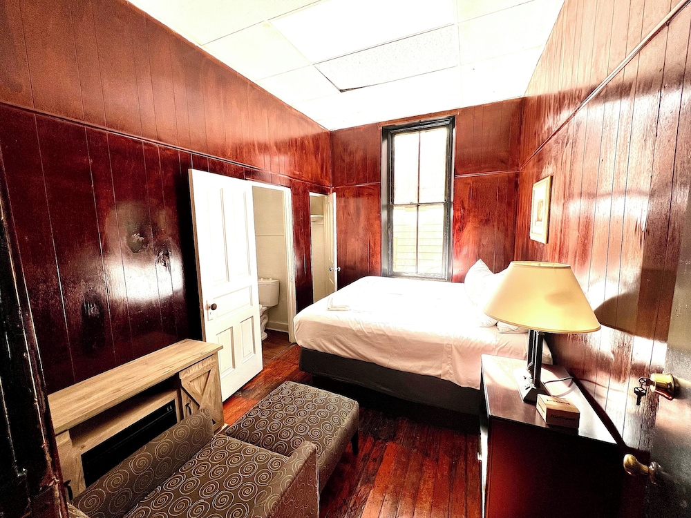 The Fallon Hotel - photo 6