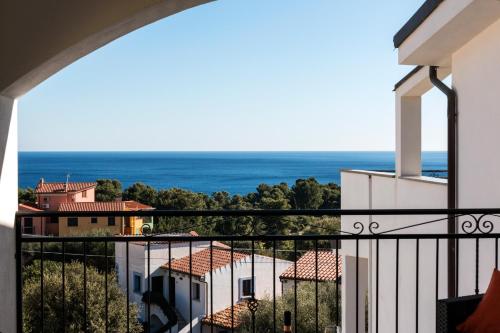 Royal Suite Apartment — 4-Star Luxury Hotel in Cala Gonone, Italy