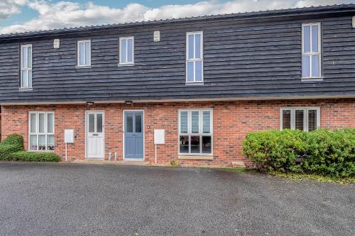 10 St Edmundsbury Mews — 4-Star Luxury Hotel in Bury St Edmunds, United Kingdom