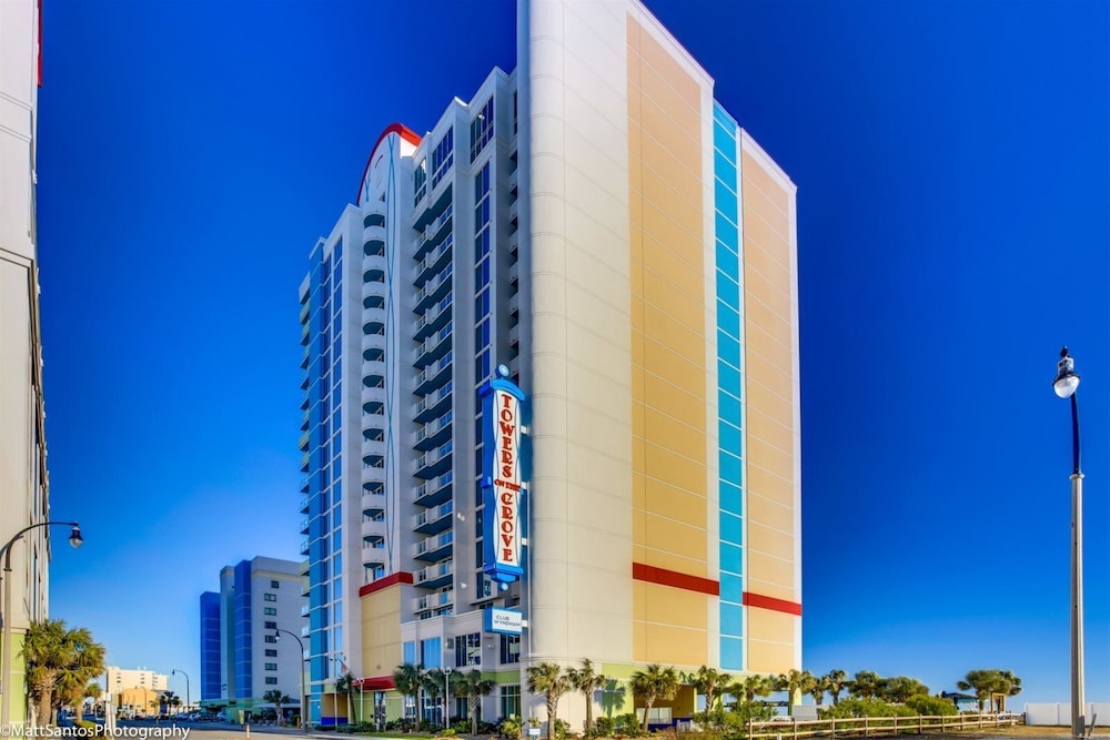 Towers On The Grove Condo - photo 26