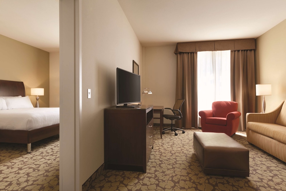 Hilton Garden Inn Boston Logan Airport - photo 21