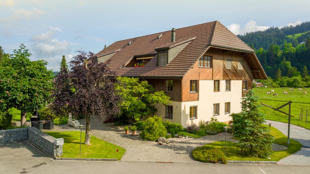 Hotel Hirschen Eggiwil - last minute hotel in Eggiwil