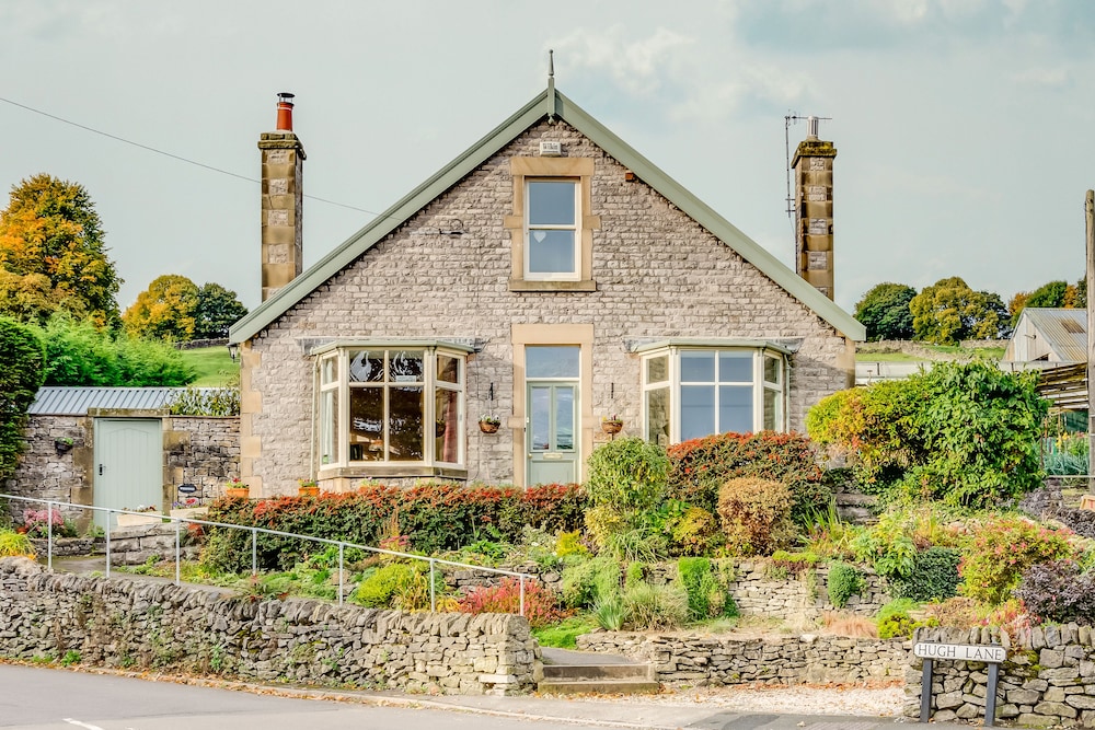 Spring View - carbon neutral hotel in Bradwell