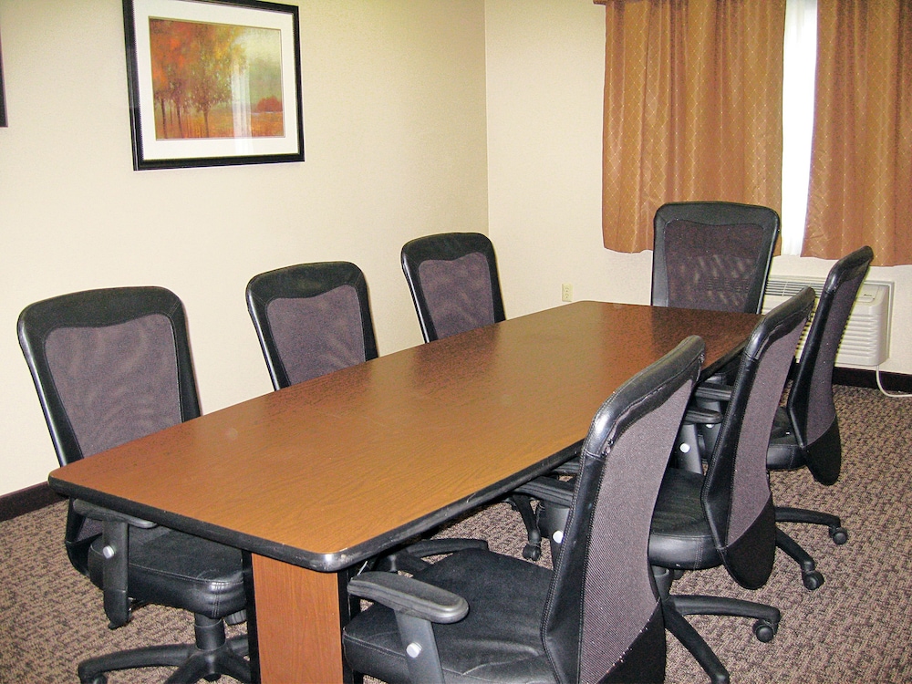 Savanna Inn & Suites - photo 38