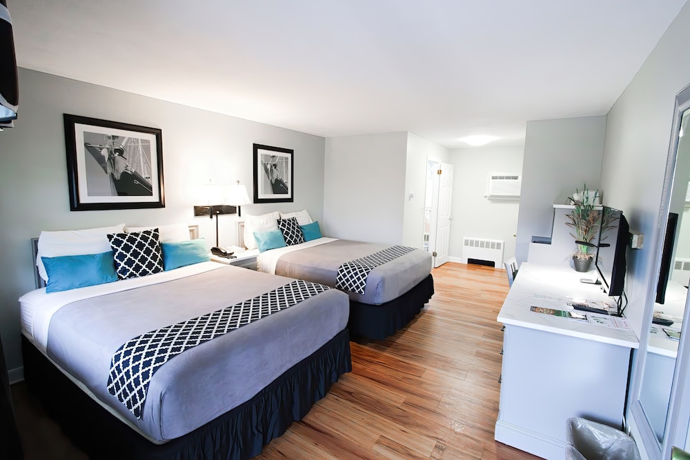 Colonial Inn Seekonk - photo 11