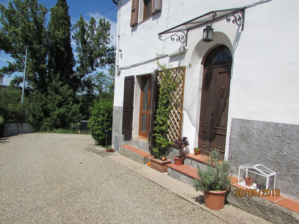 Sole e Lavanda — 4-Star Luxury Hotel in Peccioli, Italy