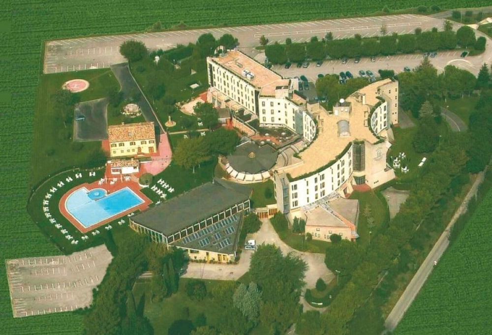 Hotel Federico Ii — Jesi