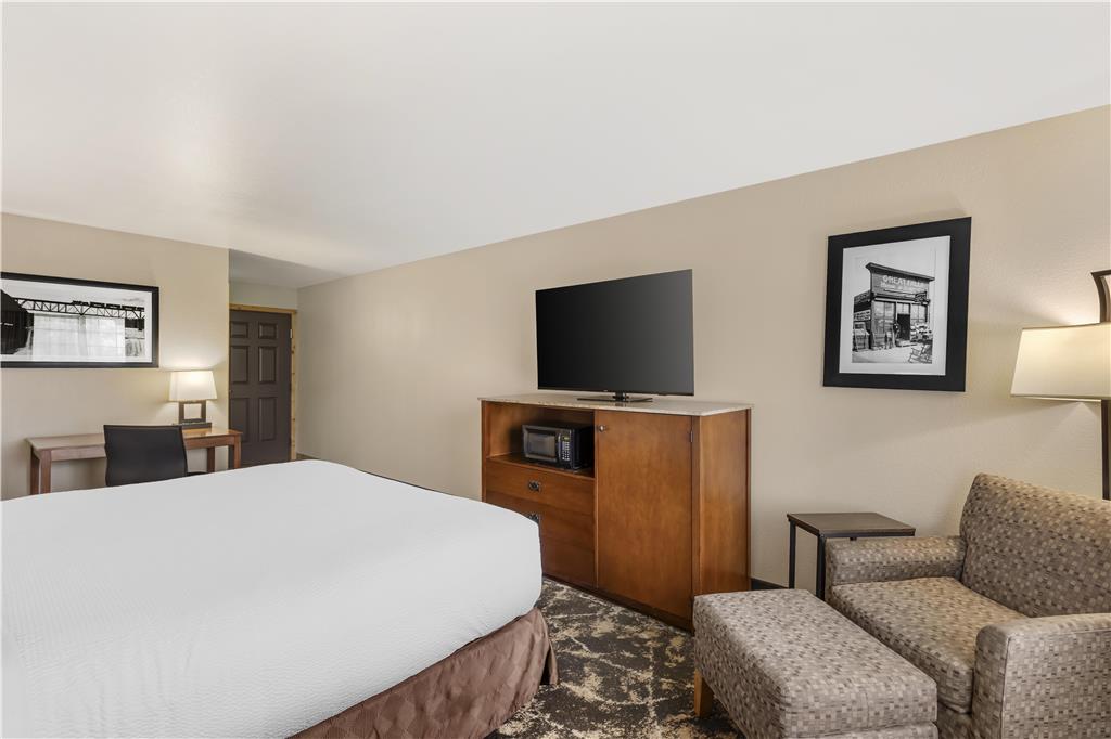 Best Western Plus Riverfront Hotel & Suites - photo 32