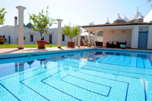 Villa Giovanna Trullo — 4-Star Luxury Hotel in Ostuni, Italy