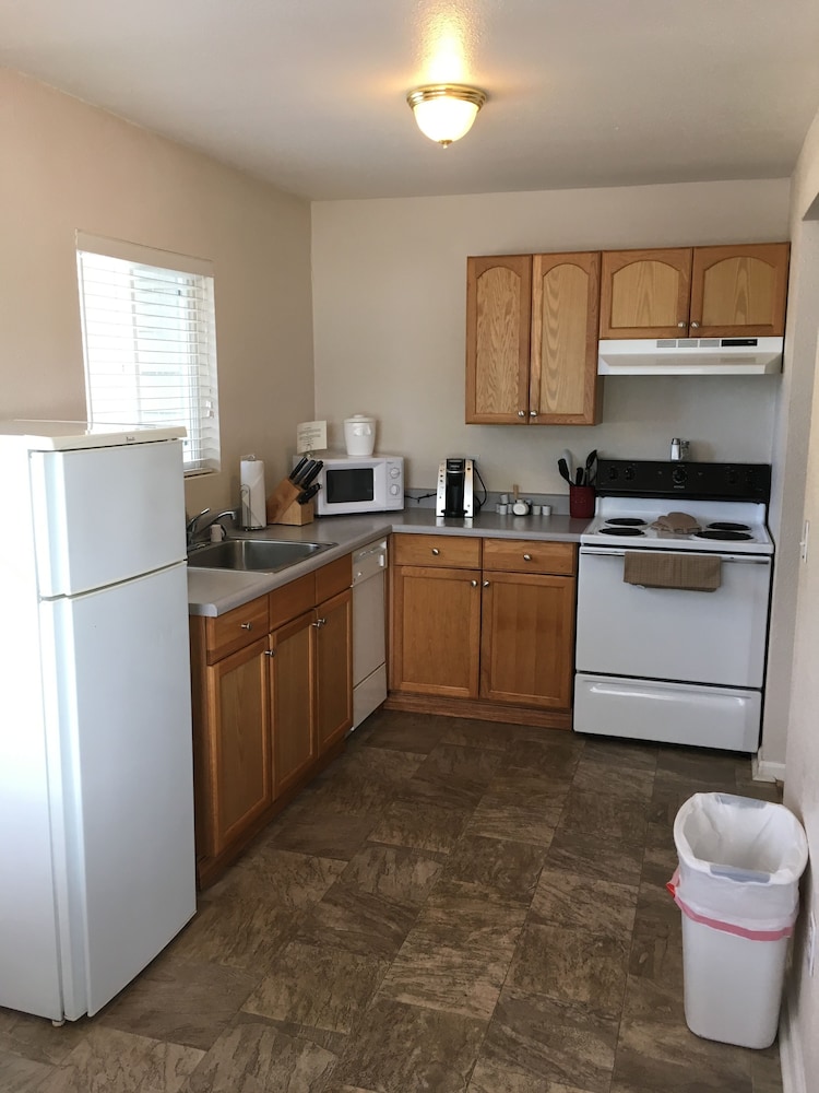 Clear Lake Cottages & Marina - photo 48
