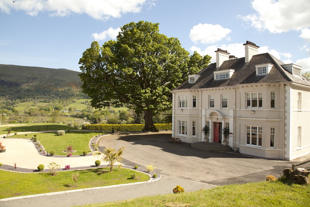 Kilmore Country House — 4-Star Luxury Hotel in Ballymena, United Kingdom