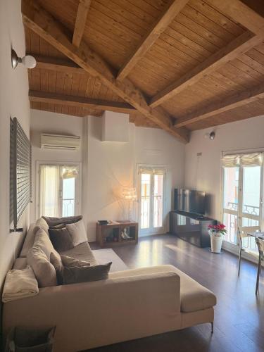 Elegante torretta in centro — 4-Star Luxury Hotel in Faenza, Italy
