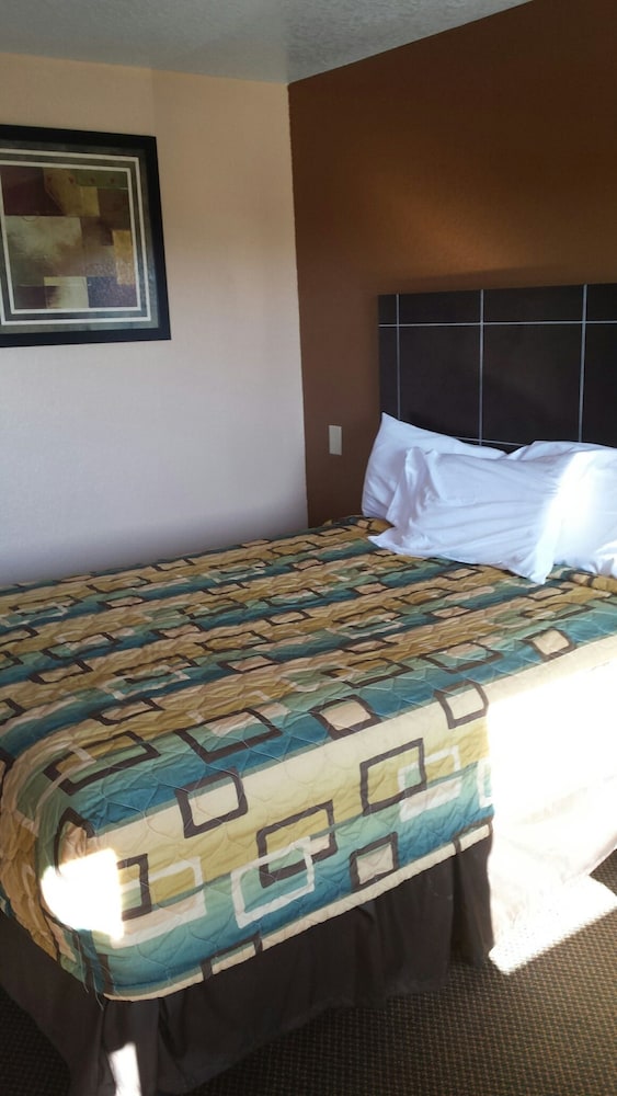 Sona Inn Dilley - photo 6