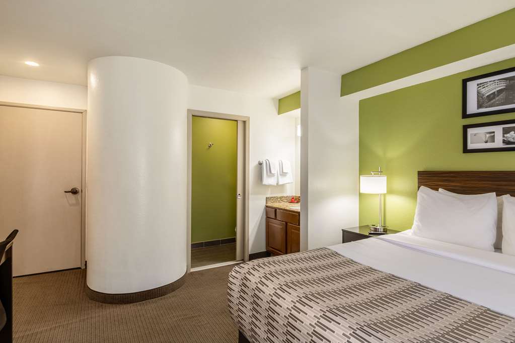 SureStay Plus by Best Western Mesa Superstition Springs - photo 18