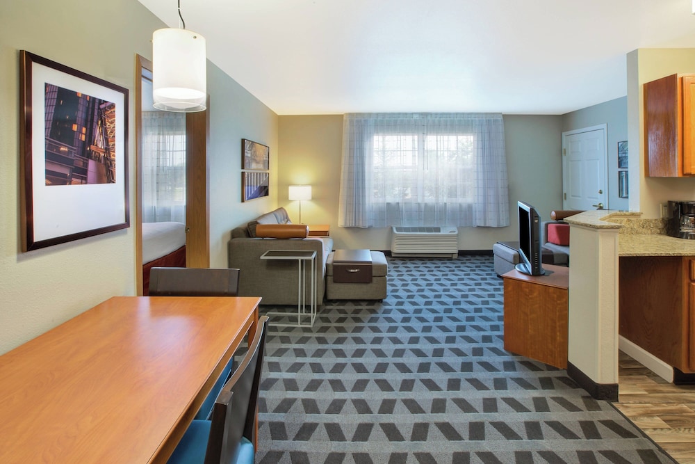 TownePlace Suites Detroit Sterling Heights - photo 16