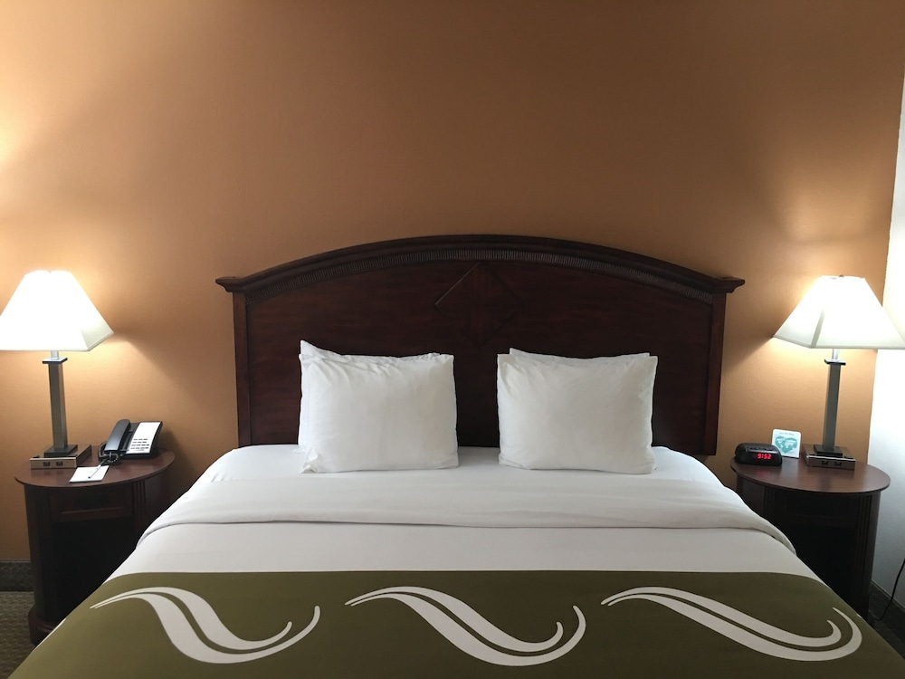 Quality Inn Airport Convention Center - photo 23