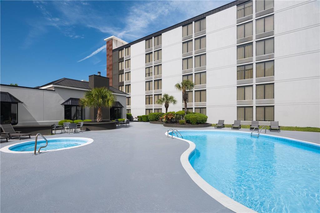 La Quinta Inn & Suites by Wyndham Myrtle Beach - photo 11