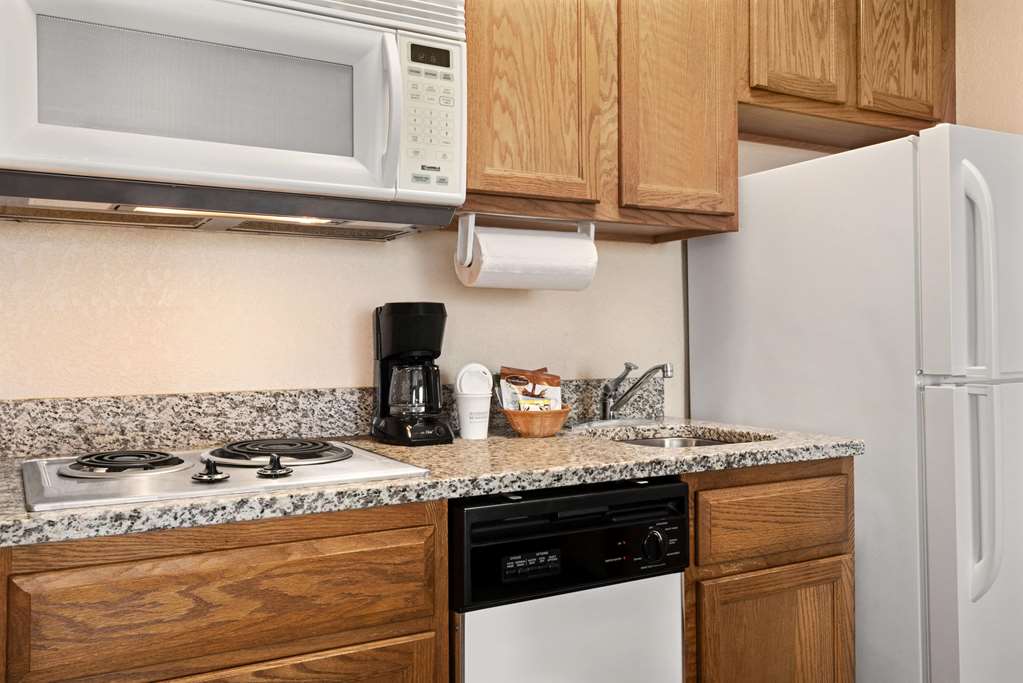Hawthorn Extended Stay by Wyndham Decatur - photo 17